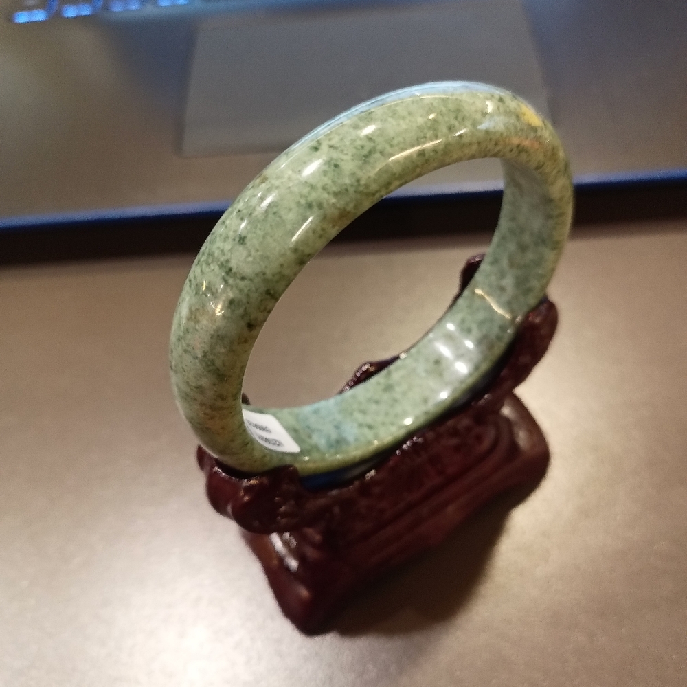 62-64 Green Natural Myanmar Grade A jade bangle.